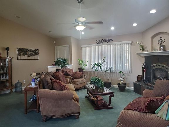 4th image of 16435 Mesquite St