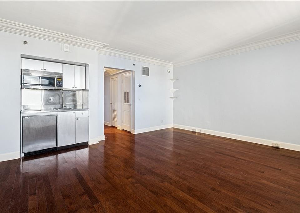 1st image of 1205 Saint Charles Ave APT 604
