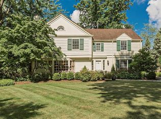 2680 Rocklyn Rd, Shaker Heights, OH 44122