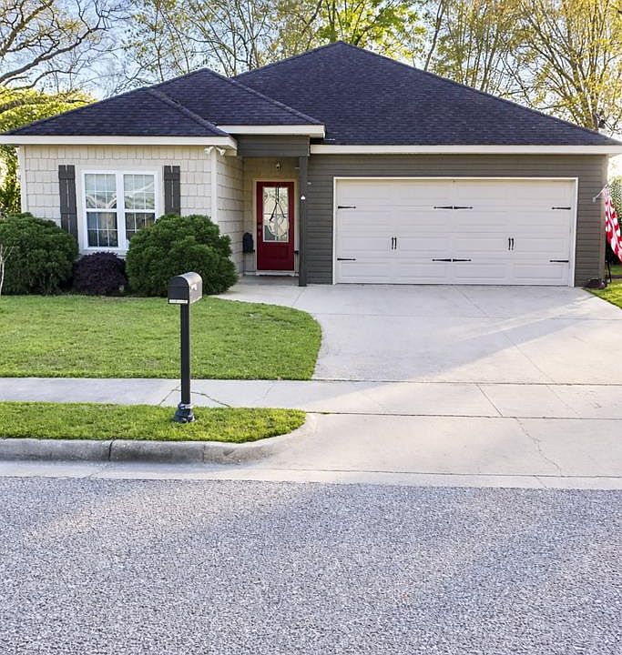 1st image of 137 Gracebrook Ct