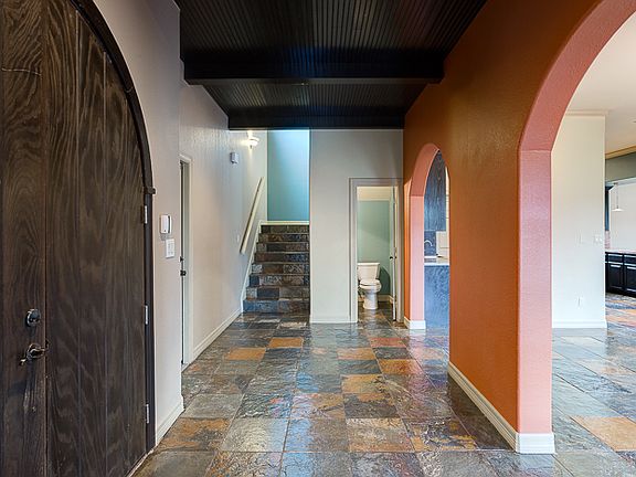 Entrance/Foyer