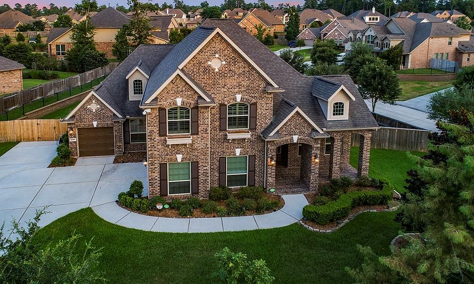 1st image of 2096 Graystone Hills Dr