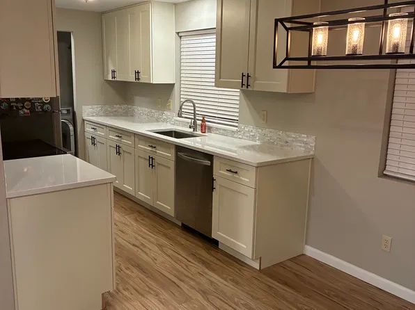 422 S 49th Ave #2, Yakima, WA 98908