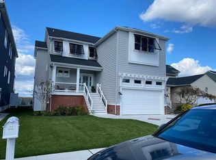 1012 N Shore Dr, Brigantine, NJ 08203