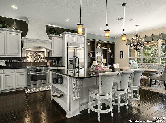 3rd image of 6310 Sevilla Cir