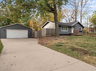 2220 68th St, Windsor Heights, IA 50324