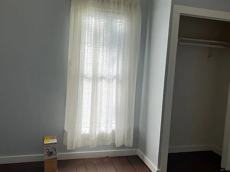 325 NW Pine St — Photo 24