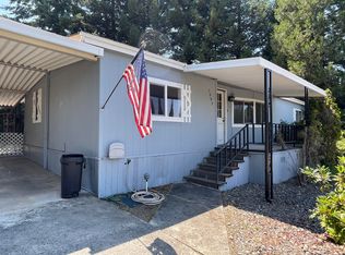 1095 Lee Roze Ln, Grants Pass, OR