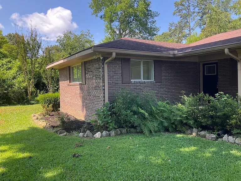 2606 Jones St — Photo 3
