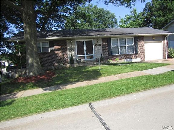 2nd image of 4769 Villa Knoll Dr