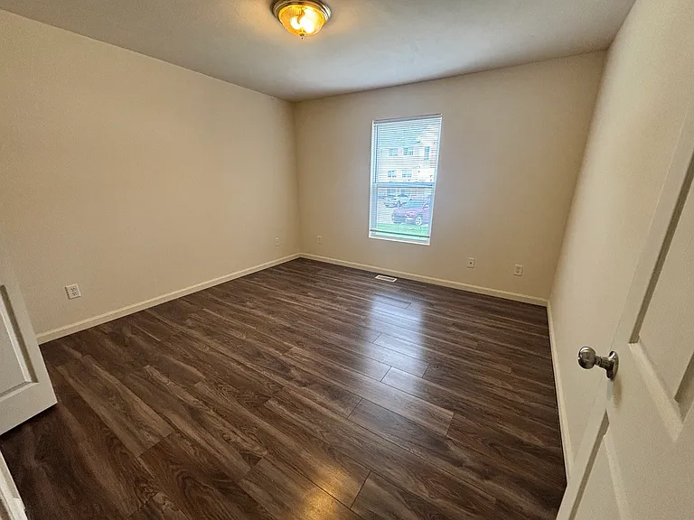 1329 Fraternity Village Dr — Photo 14