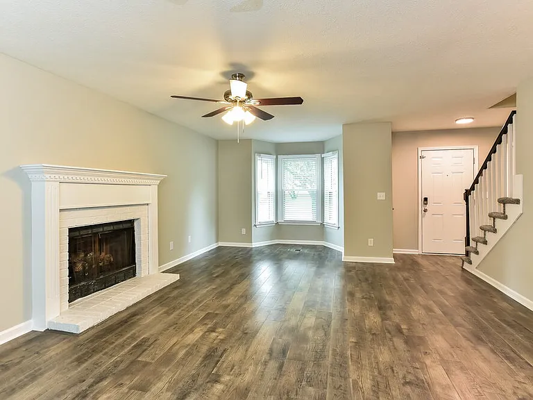 1135 SE Broad St — Photo 4
