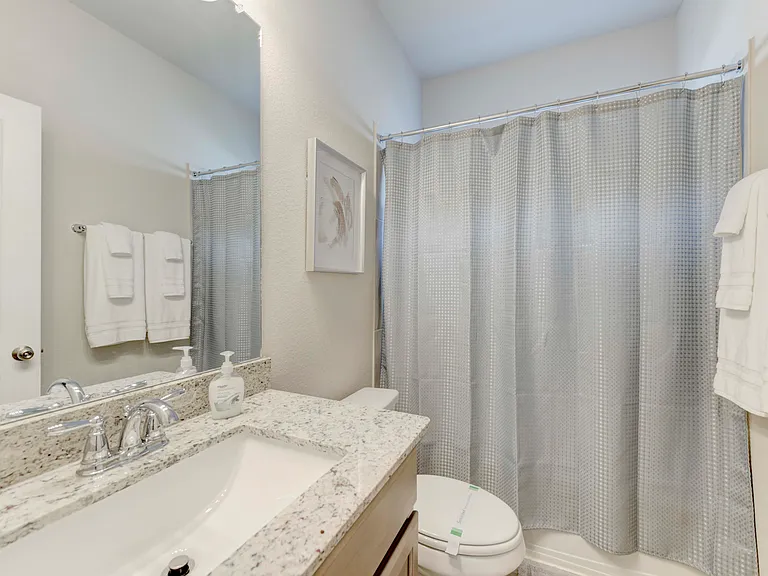 524 Oxford Ln — Photo 16