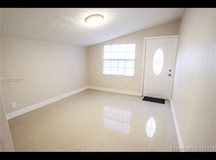 6460 Harding St, Hollywood, FL 33024