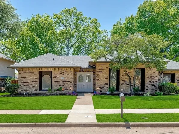 1005 Nottingham Dr, Carrollton, TX 75007