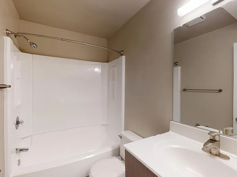 Seneca Place — Photo 125
