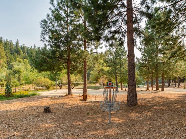 677 Saint Andrews Dr, Arnold, CA 95223