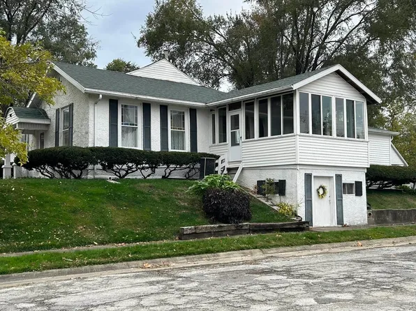 826 N 12th St, Keokuk, IA 52632