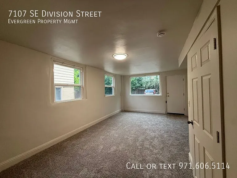 7107 SE Division St — Photo 20