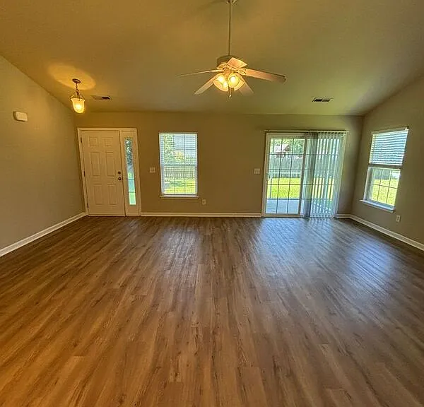504 Savannah River Dr — Photo 26