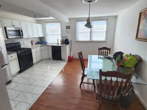 6621 Oakland St, Philadelphia, PA 19149