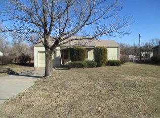 816 N Hoover Ave, Wichita, KS 67212