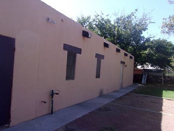 2nd image of 784 Clay Ct