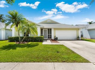 2690 SE 7th Pl, Homestead, FL 33033
