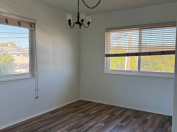 3rd image of 385 Sea Ridge Rd