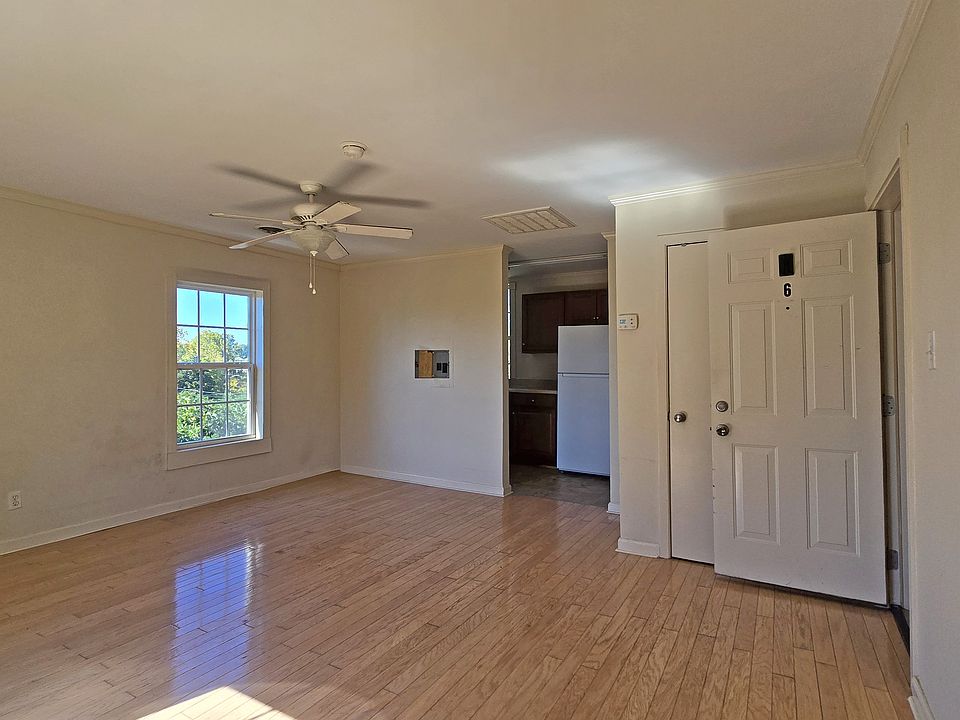 2nd image of 311 Silver Pl APT 2