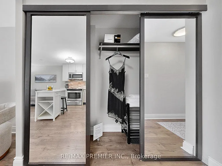 95 Prince Arthur Ave #Penthouse 824 — Photo 8