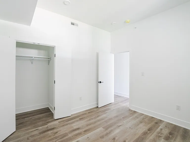 1420 Point Breeze Avenue — Photo 51