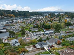 8309 Bayridge Avenue, Gig Harbor, WA