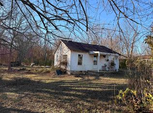 218 N Oak St, Salem, AR 72576