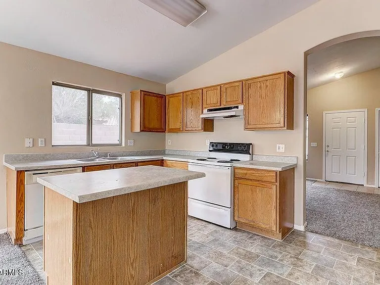14916 W Acapulco Ln — Photo 10