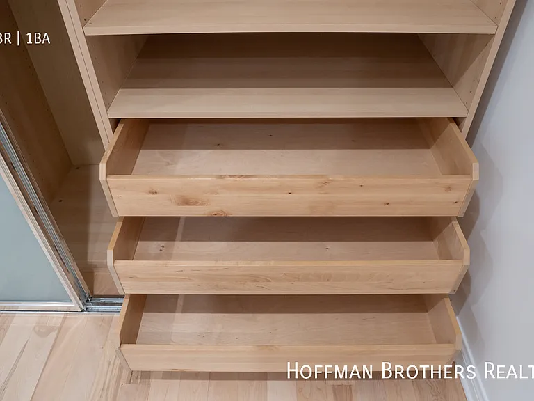 1148 N Clark St #8 — Photo 13