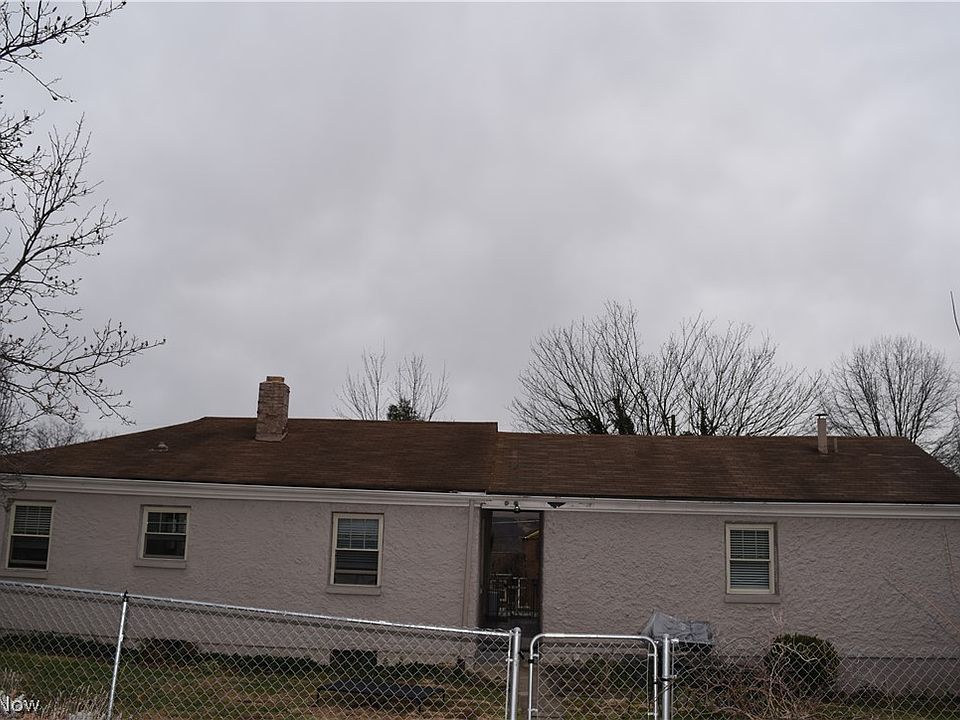 1st image of 65141 Three Hills Dr