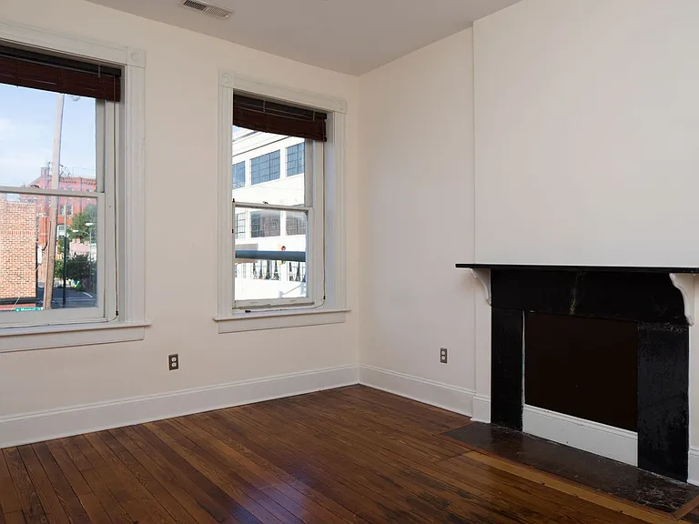 22 W Marshall St #5 — Photo 7