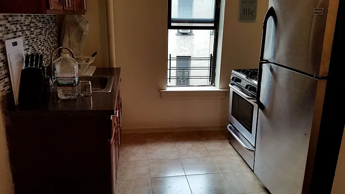 Rented by Signature Property Realty | media 10