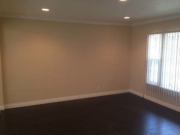 5th image of 1009 S Orange Dr
