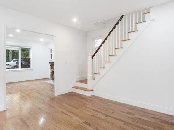 5618 Sylvan Avenue image 11 of 30