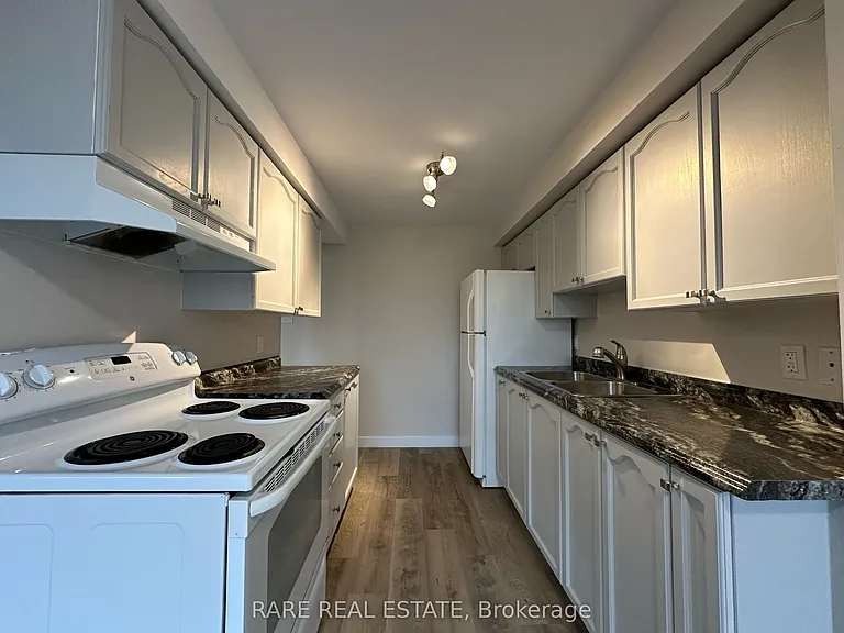 253 Dunsmore Ln N — Photo 3