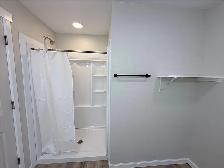 403 Taylor St — Photo 13