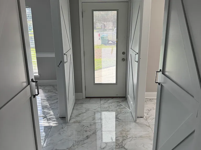 2911 Katy Ln — Photo 23
