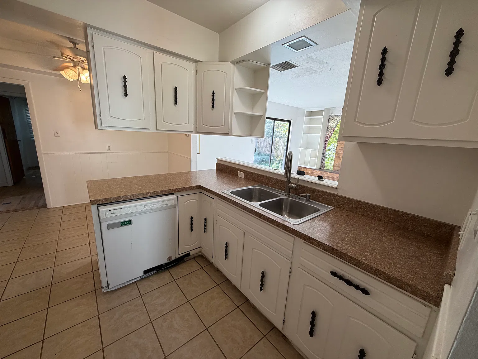 4389 S Washington St - - — Photo 4