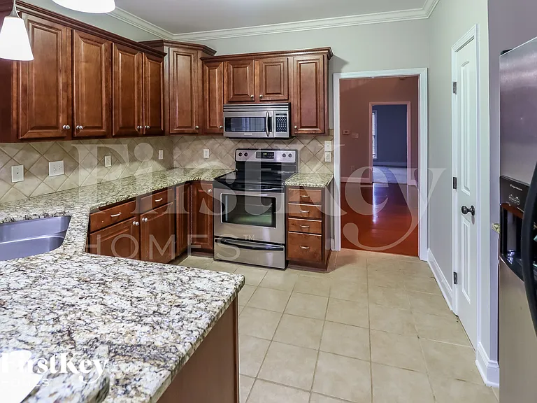 5830 Heritage Park Dr — Photo 9