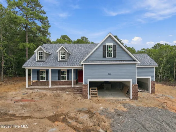 125 Hidden Pines Way, West End, NC 27376