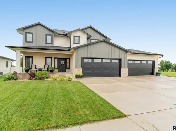 2408 W 95th St, Sioux Falls, SD 57108