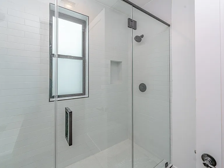 1342 Portia St — Photo 27