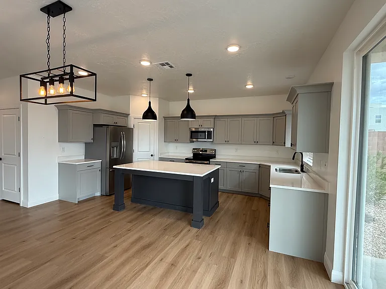 1186 Marlowe Way — Photo 9